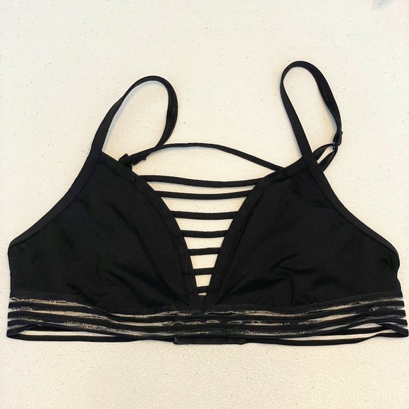 PINK Victoria's Secret Other - EUC Victoria's Secret Pink Strappy Black Lightly Lined Bra Size Small